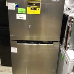 MAGIC CHEF HMDRST 10.1 cu. ft. Top Freezer Refrigerator 6BO