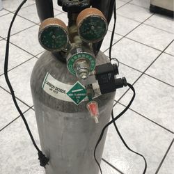 CO2 Tank & Ph Controls 