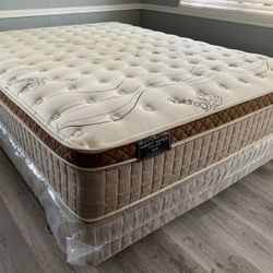 12in Queen Organic Cloud Comfort Europillow Top Mattress