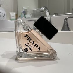 Prada Paradoxe Perfume