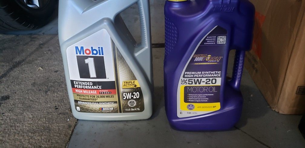 New Royal Purple And Mobile 1 Oil 5wx10