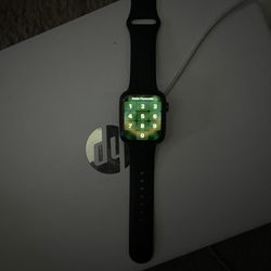 Series 6 Apple Watch 44m