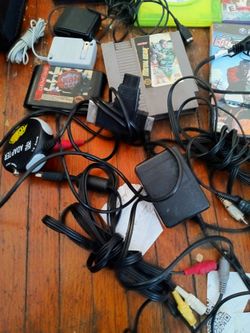 Video games lot cables and chargers