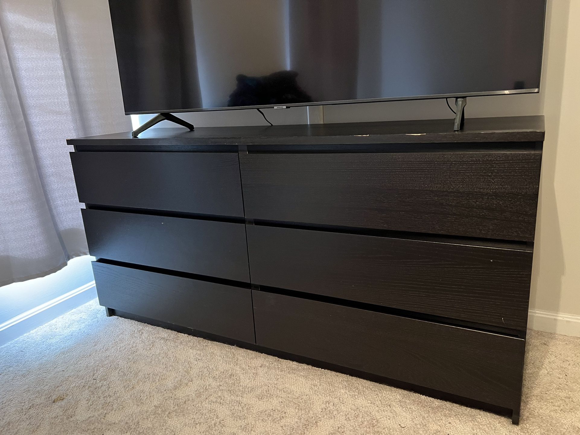 6-Drawer Dresser with Nightstand 