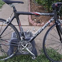Trek 5200  full carbon fiber road/race bike  with oclv 120 carbon  bontager fork  redady to ride  askingg 700$ obo