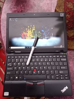 Lenovo 10" Lcd, Very Small Super Light Portable 6 Gigs Ram 500storage Great For College Or Buss