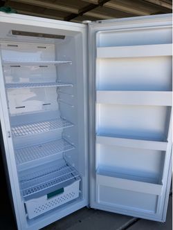 HISENSE GARAGE READY 13.6-CU FT UPRIGHT FREEZER/REFRIGERATOR