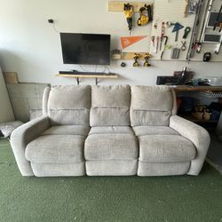 Electric Recliner Sofa | Ashley Furniture