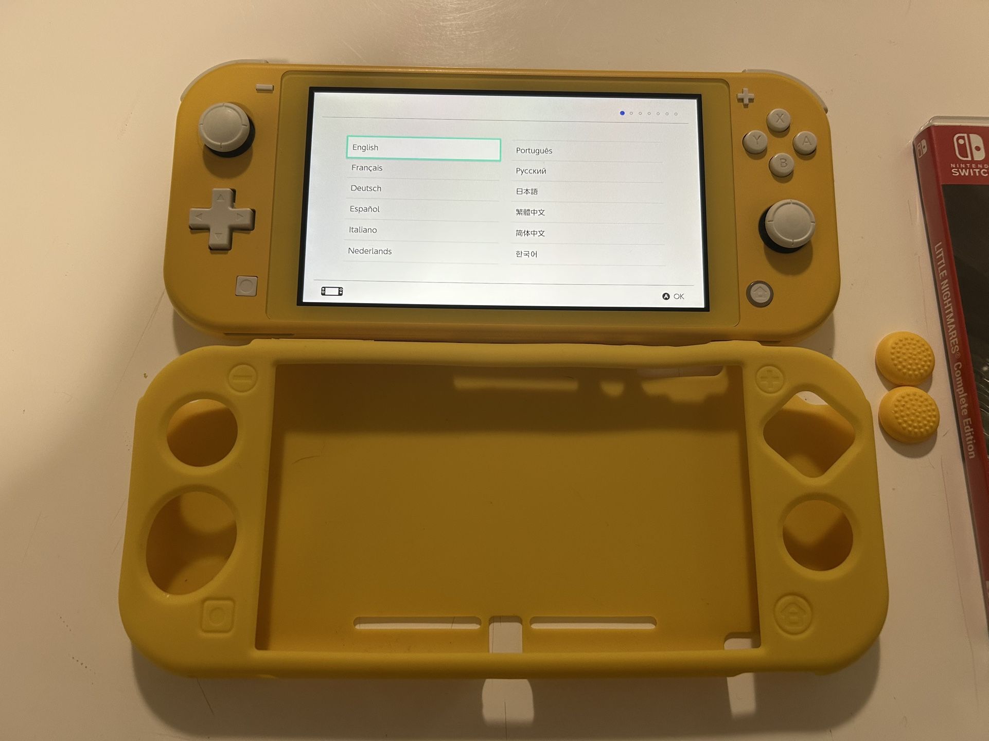Nintendo Switch Lite W 128gb Memory Card And Accessories
