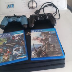 PlayStation 4 1   Pro 1 Terabite  En Buenas Condiciones Trabajando Bien Con 2 Controles 2 Juegos Y Cables Y Audifonos 