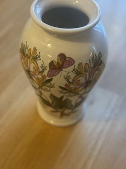 Portmeirion Botanic Garden Vase (Honeysuckle) 