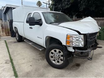 2012 Silverado 2500 HD Parts out