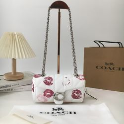 COACH new lip chain bag shoulder bag