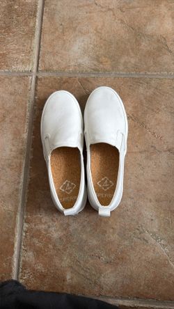 women’s or men’s sperry sneakers