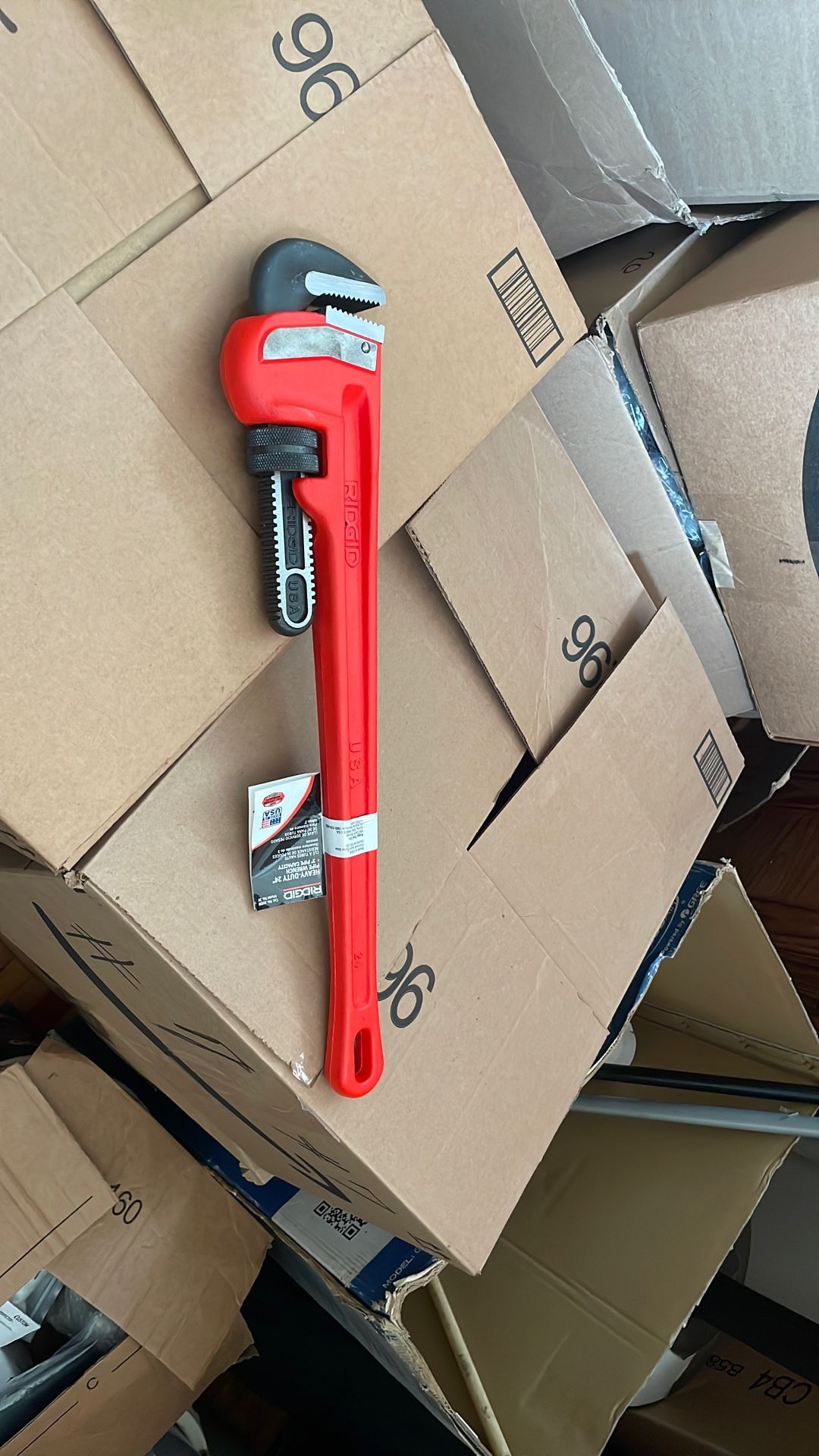 RIDGID   24 3 Capacity Straight Pipe Wrench