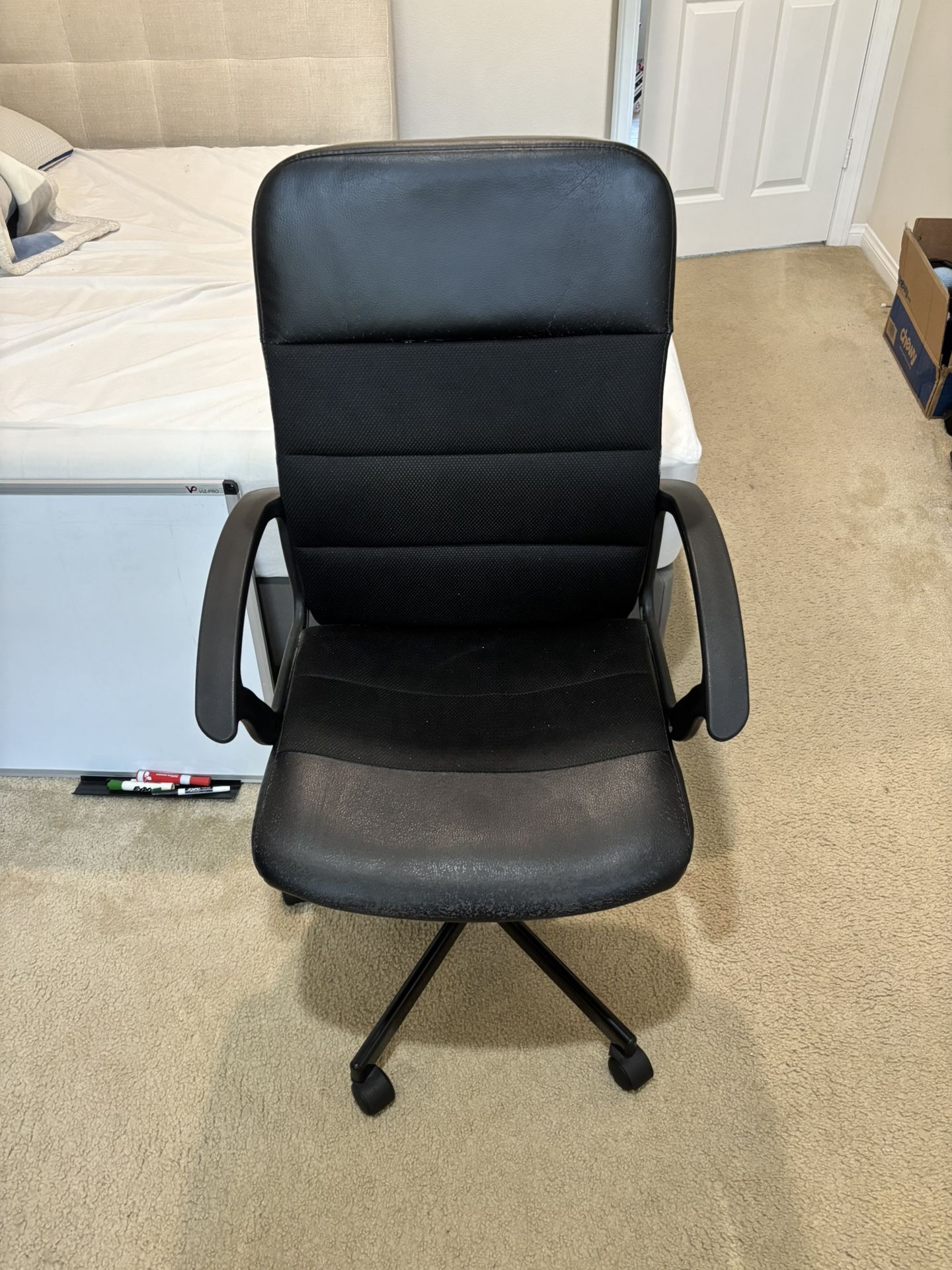 Black Office Chair 🪑 Adjustable And Swivel