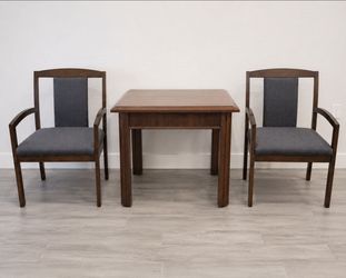 Side Table + 2 Chairs