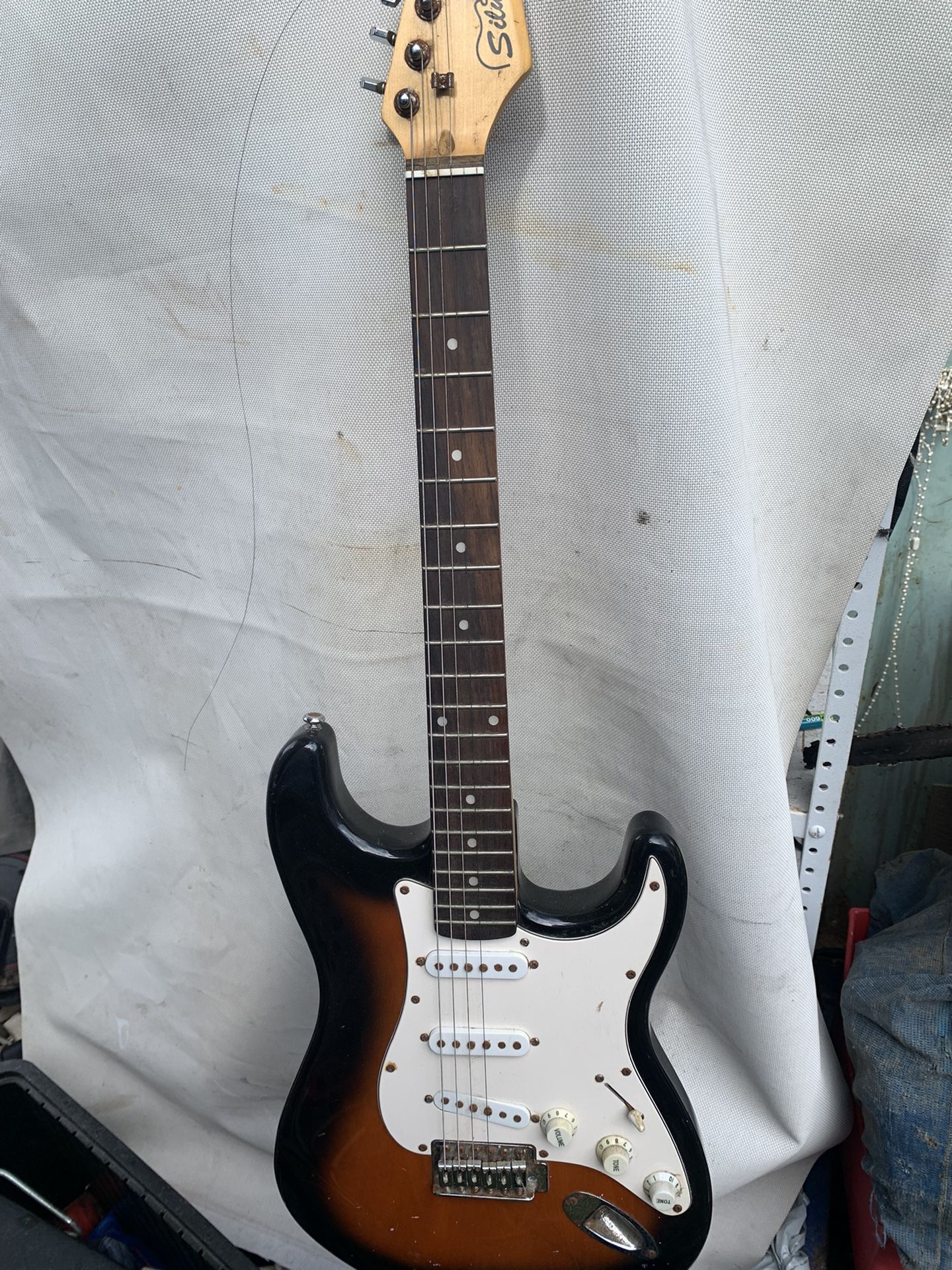 silvertone electric guitar