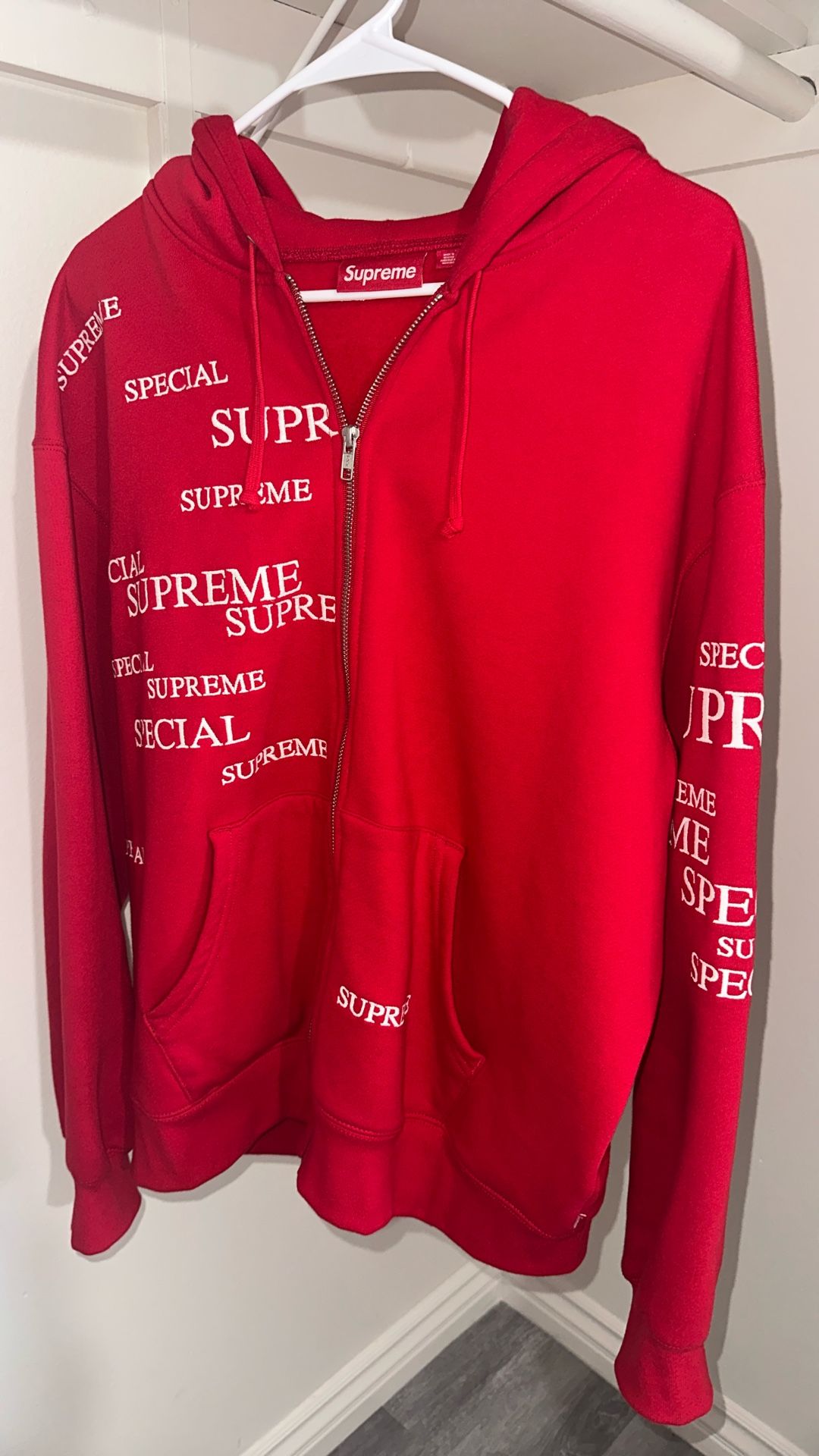 Supreme Hoodie