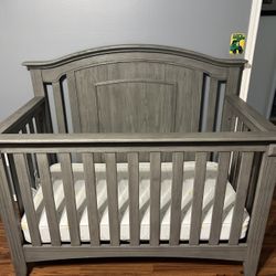 OZLO 4 In 1 Baby Crib