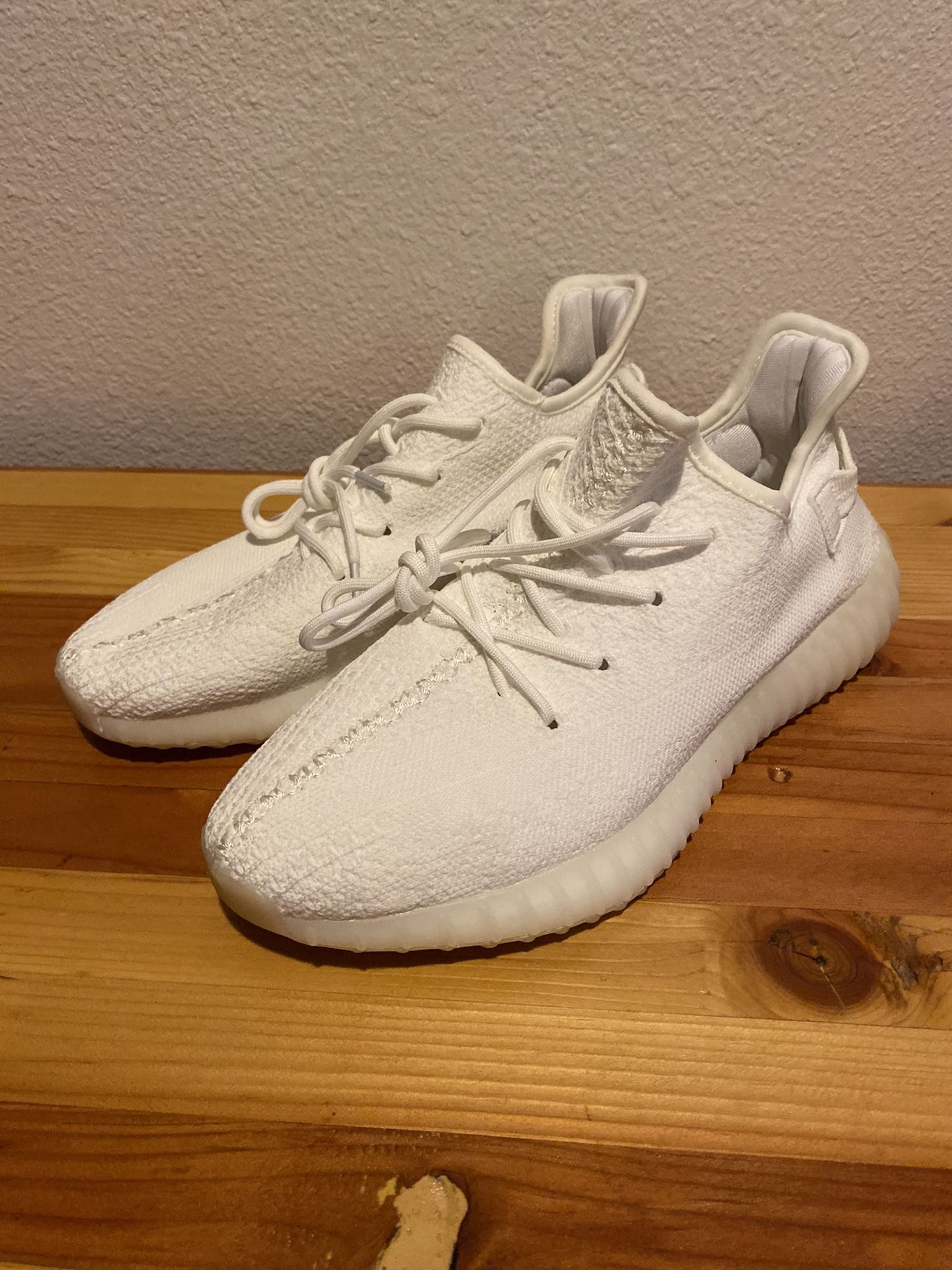 Yeezys 350 boost v2 cream / white shoes size 8 1/2 men’s