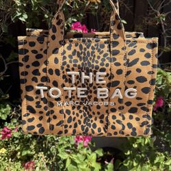 Marc Jacob’s Medium Tote Bag