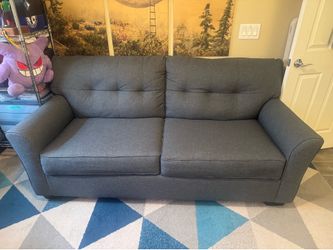 Full-size Pullout couch/Sleeper Sofa