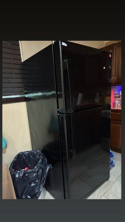 Black Top-Freezer Refrigerator
