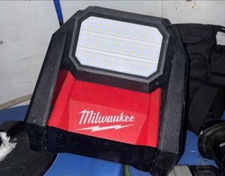 Milwaukee flood light