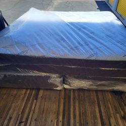 Brand New King Size Plush Mattress And Box Spring We Do Deliverys 