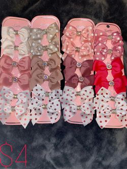 Set Of Bows