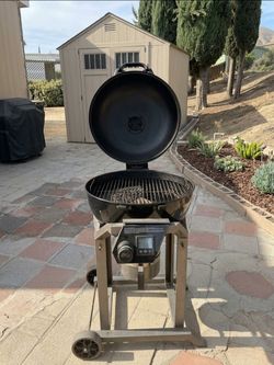 Kettle Charcoal Grill with Digital Controller