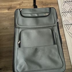 American Tourister Suitcase With Cosmetic Bag 
