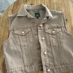 Tan Denim Vest And Cropped Sweater 