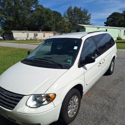 2007 Chrysler Town & Country
