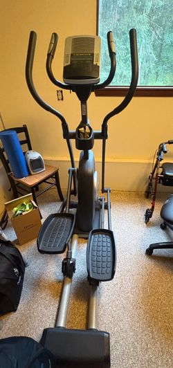 Gold’s Gym CrossTrainer Exercise Machine