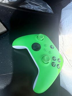Xbox Series X/S Controller – Velocity Green — $35 OBO
