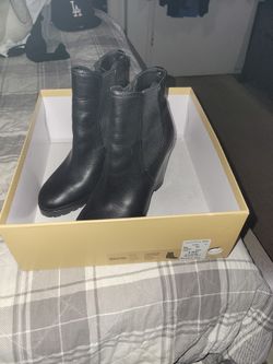 MK Black Wedges