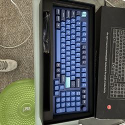 Keychain Q5 Wireless Gaming Keyboard
