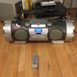 JVC RV-NB20B Kaboom Box Boombox