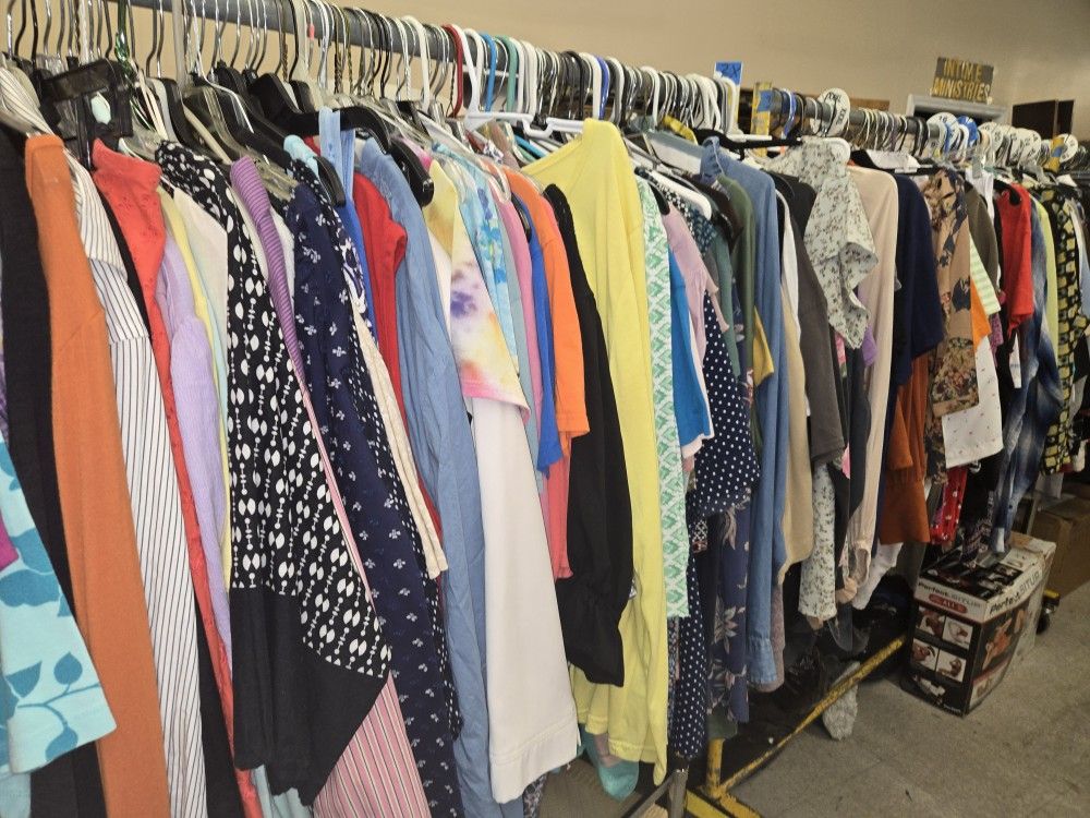 Ladies Clothing ( PLEASE Read ALL The Description