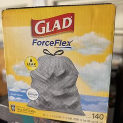 Glade Force Flex Garbage Bags