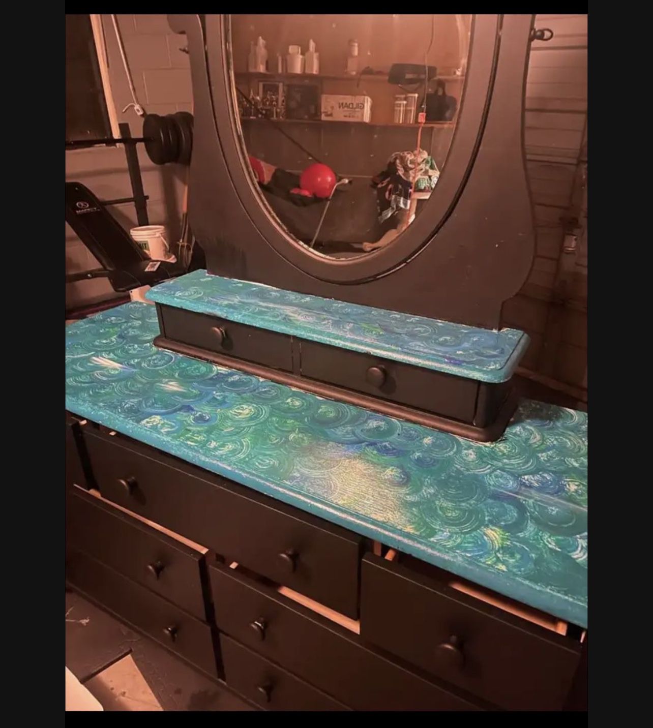 Vanity/dresser