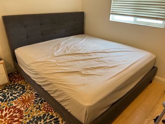Simmons Beauty Rest King (frame optional)