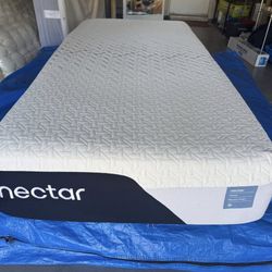 Nectar Premier Memory Foam Mattress – Twin XL – Like New