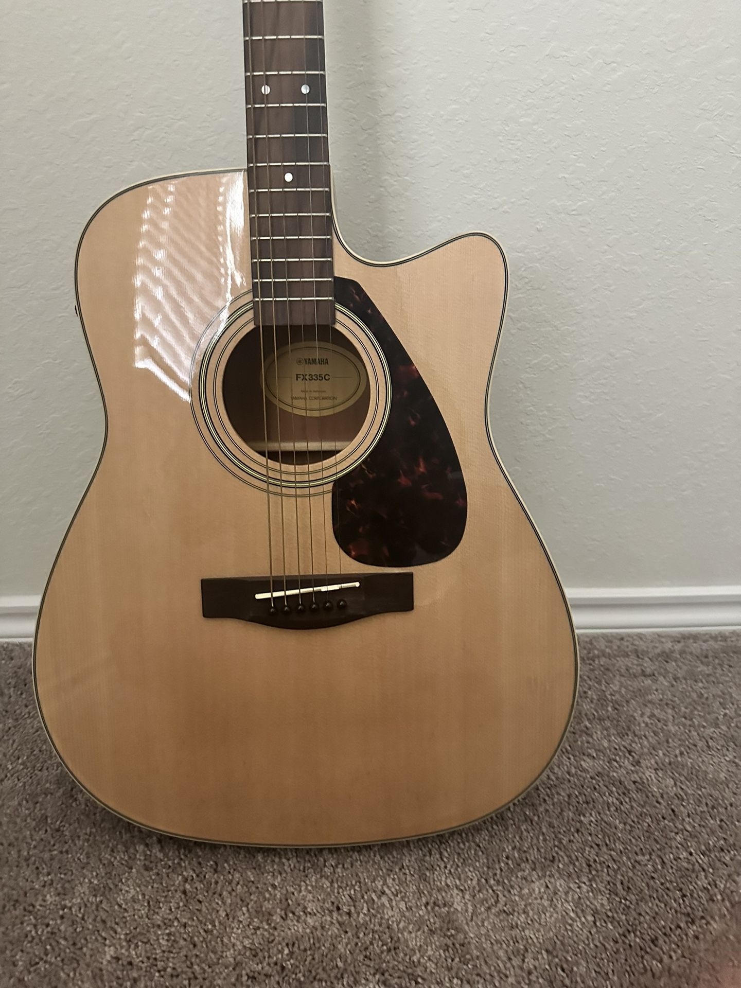Guitar Acoustic FX335C