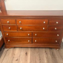 Wooden Dresser (& Nightstands If Interested)