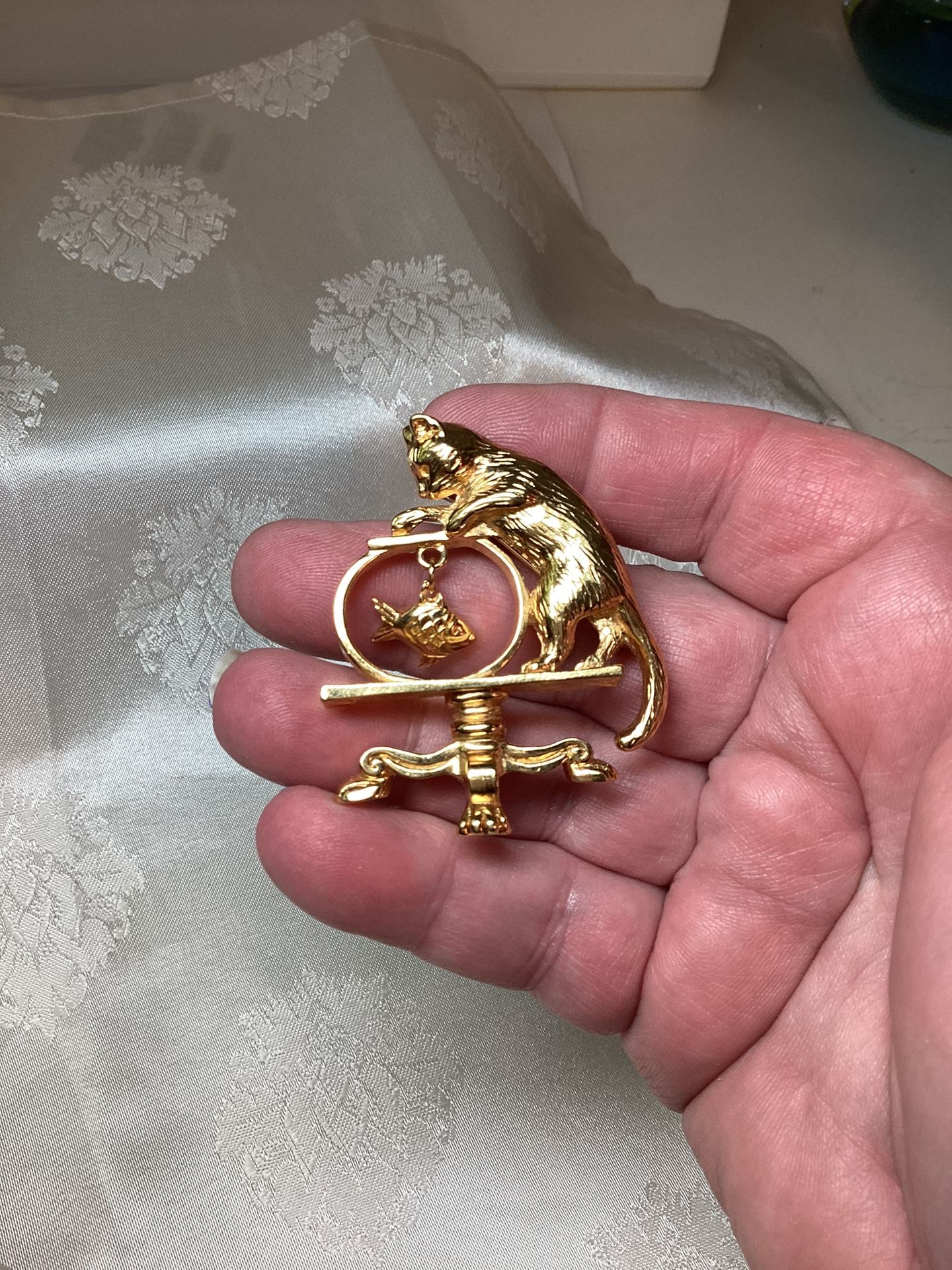 Vintage Avon Cat Fish Brooch