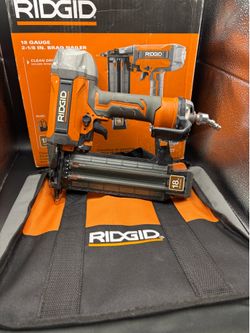 RIDGID R213BNF 18 Gauge Pneumatic Brad Nailer CLEAN DRIVE 2-1/8”