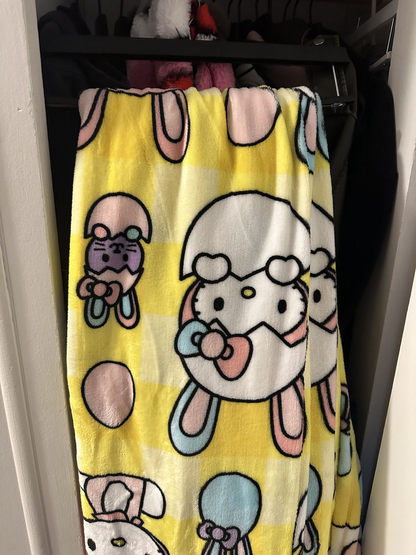 Hello Kitty Blanket